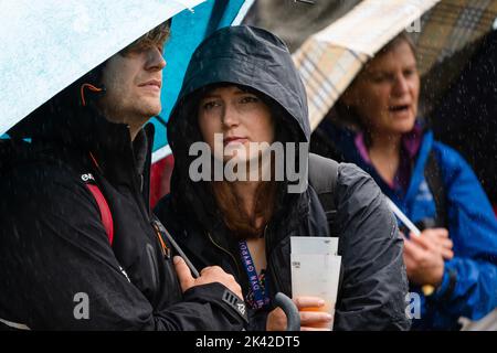 Starker Regen am ersten Tag des Green man Festivals 2019 im Glanusk Park in den Brecon Beacons, Wales. Foto: Rob Watkins 2019 Stockfoto
