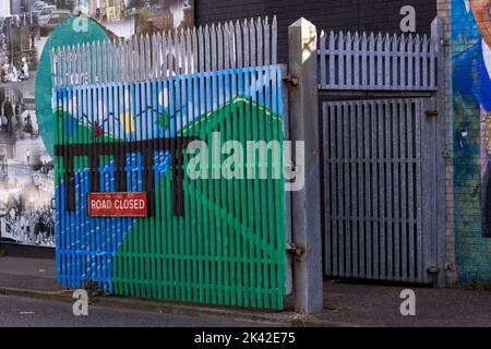 Peace Gates, Northumberland Street, Belfast, Nordirland, Großbritannien Stockfoto