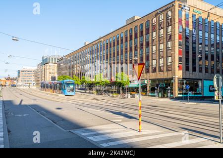 Klarabergsgatan Street und Verkehrsknotenpunkt in Stockholm Stockfoto