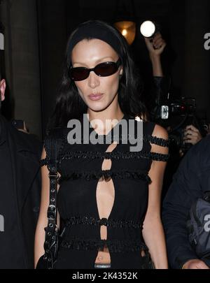Paris, Frankreich. 29. September 2022. Bella Hadid gesehen während der Paris Fashion Week am 29. September 2022 in Paris, Frankreich. Quelle: SIPA USA/Alamy Live News Stockfoto