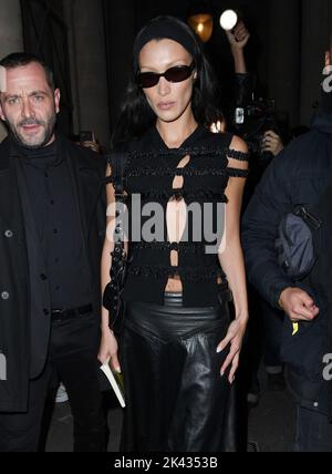Paris, Frankreich. 29. September 2022. Bella Hadid gesehen während der Paris Fashion Week am 29. September 2022 in Paris, Frankreich. Quelle: SIPA USA/Alamy Live News Stockfoto