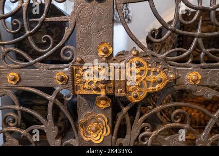 Altes Schloss am Tor der Kathedrale von Viborg in Dänemark Stockfoto