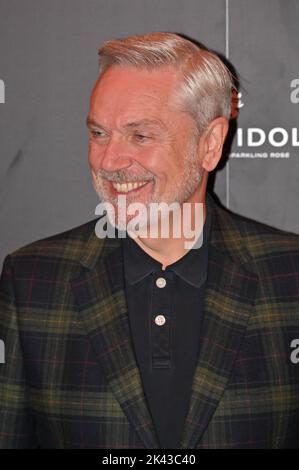 London, Großbritannien, 29/09/2022, Brian Conley Arriver im Moulin Rouge! Die musikalische Gala zugunsten des Teenage Cancer Trust im Piccadilly Theatre, London, Großbritannien. - Donnerstag, 29. September Stockfoto