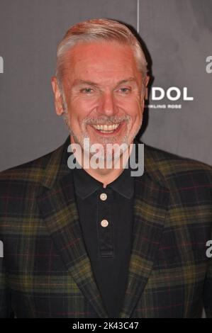 London, Großbritannien, 29/09/2022, Brian Conley Arriver im Moulin Rouge! Die musikalische Gala zugunsten des Teenage Cancer Trust im Piccadilly Theatre, London, Großbritannien. - Donnerstag, 29. September Stockfoto