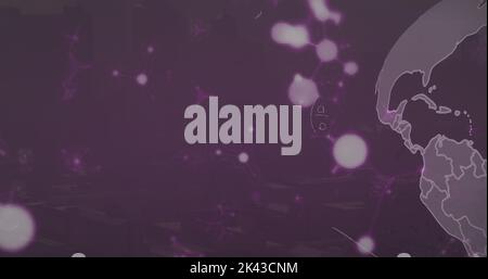 Bild von Daten mit Wissenschaftsformeln, Molekülen und Globus auf digitaler Schnittstelle. Digital Composite, Gesundheitswesen und Medizin, Wissenschaft und Technologie, bio Stockfoto