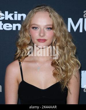Santa Monica, USA. 29. September 2022. Amiah Miller kommt zur Weltpremiere des EXORZISMUS MEINER BESTEN FREUNDE, der am Donnerstag, dem 29. September 2022, im Aero Theatre in Santa Monica, CA, abgehalten wird. (Foto: Juan Pablo Rico/Sipa USA) Quelle: SIPA USA/Alamy Live News Stockfoto