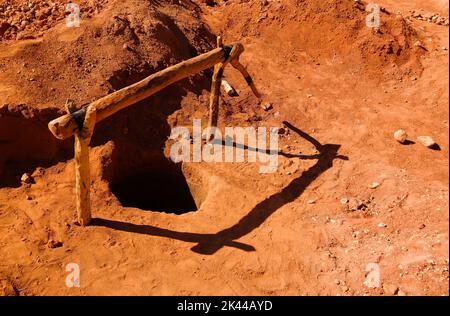 Bergbau von Edelsteinen, Gold und saphiren an Ilakaka Ihosy Bezirk, ihorombe Region, Madagaskar Stockfoto