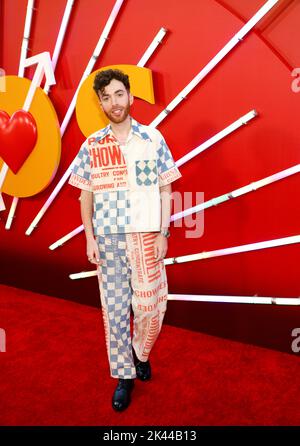 Los Angeles, Kalifornien, USA 28.. September 2022 nimmt Josh Helfgott an der Los Angeles Premiere von Universal Pictures' 'Bros' im Regal LA Live Teil Stockfoto