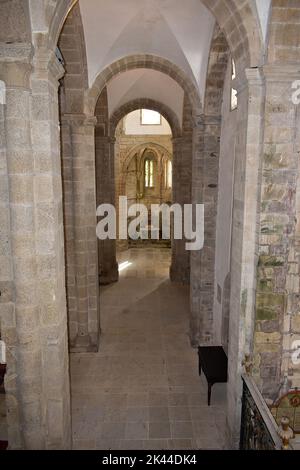 Leere gotische Kirche. San Domingos de Bonaval, Santiago de Compostela, Spanien. September 25, 2022. Stockfoto