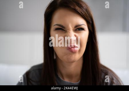 Schlechter Geruch Oder Geruch Von Der Klimaanlage Im Haus Stockfoto