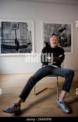 Der Fotograf Anton Corbijn präsentiert am 28. September 2022 in der Ausstellung The Human Angle at Sotheby's in Stockholm, Schweden, eine Reihe von Porträts. P Stockfoto