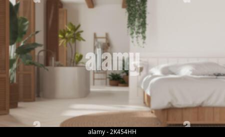 Verschwommener Hintergrund, Schlafzimmer und Badezimmer aus böhmianischem Holz im Boho-Stil. Bett, Badewanne und Juteppich, Topfpflanzen. Fenster mit Fensterläden. Country-Vin Stockfoto