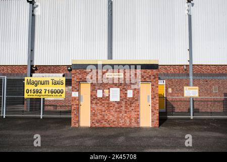 East Fife Football Club ist ein Fußballverein, der 1903 in Methil, Fife gegründet wurde. Sie treten in der Scottish League Two an und spielen im Bayview Stadium. Stockfoto