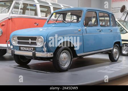 BILBAO, SPANIEN-10. SEPTEMBER 2022: 1968 RENAULT 4 Stockfoto