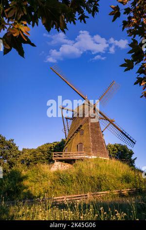 Karrebæk Mølle (Mühle Karrebaek) bei Sonnenuntergang, Karrebæksminde, Dänemark Stockfoto