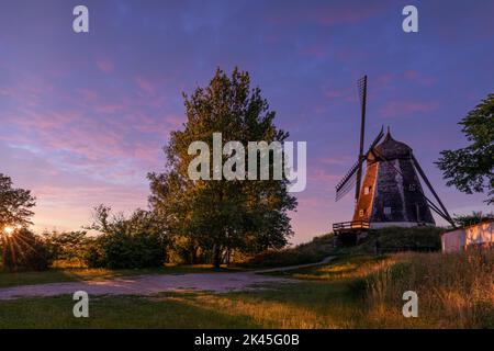 Karrebæk Mølle (Mühle Karrebaek) bei Sonnenuntergang, Karrebæksminde, Dänemark Stockfoto