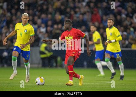 LE HAVRE, FRANKREICH - 23. SEPTEMBER: Richarlison aus Brasilien und Kamaldeen Sulemana aus Ghana während des internationalen Freundschaftsspiel zwischen Brasilien und Ghan Stockfoto