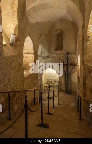 Angevin Treppe am Eingang zum Heiligtum von San Michele Arcangelo in Apulien, Heiligtum von San Michele Arcangelo, Monte Sant'Angelo, Apulien Stockfoto