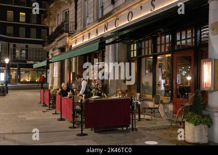 Franco's Restaurant, das seit 1945 in der Jermyn Street in St. James's liegt, ist eines der ältesten italienischen Restaurants Londons, Piccadilly, London, Großbritannien Stockfoto