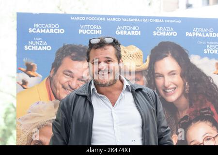 30. September 2022, Roma, RM, Italien: Antonio Gerardi nimmt an der Fotoaufnahme des Films ''quasi Orfano'' in Rom Teil (Bild: © Matteo Nardone/Pacific Press via ZUMA Press Wire) Stockfoto