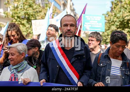 Marseille, Frankreich. 29. September 2022. Manuel Bompard, Abgeordneter der Partei La France Insoumise, nimmt an der Demonstration Teil Die Gewerkschaft CGT in Marseille (Frankreich) organisierte Eine Demonstration, um höhere Löhne und gegen die Rentenreform zu fordern. Kredit: SOPA Images Limited/Alamy Live Nachrichten Stockfoto