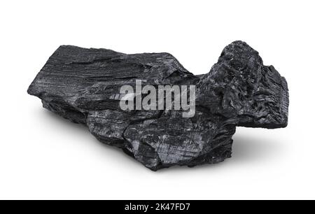 Natürliche Holzkohle isoliert auf weißem Hintergrund mit voller Schärfentiefe. Stockfoto