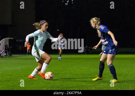 Como, Italien. 30. September 2022. Ferrucci Trabattoni Stadium, Como, Italien, 30. September 2022, Gloria Marinelli (Inter) und während des Como Women vs Inter - FC Internazionale - Italienischer Fußball Serie A Frauenspiel Credit: Live Media Publishing Group/Alamy Live News Stockfoto