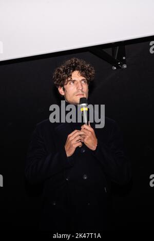 Namur, Belgien. 30. September 2022. Schauspieler und Regisseur Louis Garrel, aufgenommen während der Eröffnungsnacht des FIFF 'Festival International du Film Francophone de Namur', Freitag, 30. September 2022 in Namur. BELGA FOTO JULIETTE BRUYNSEELS Kredit: Belga Nachrichtenagentur/Alamy Live News Stockfoto