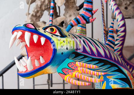 Detail des Drachen Alebrije in Oaxaca, Mexiko Stockfoto