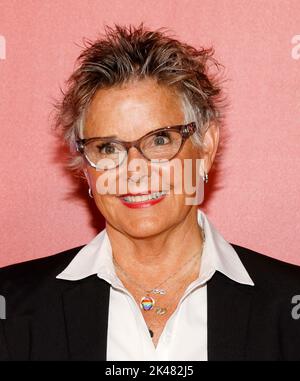 Los Angeles, USA. 28. Sep, 2022, Amanda Bearse kommt bei der Universal BROS Premiere im Regal LA Live Stockfoto