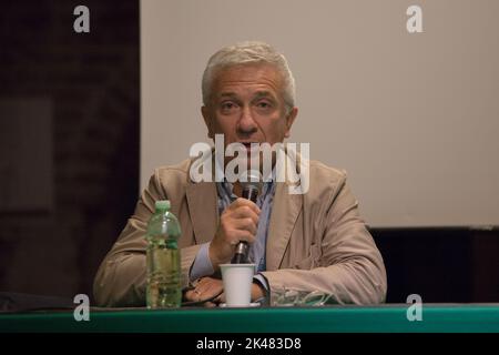 Ferrara, Emilia Romagna, Italien. 30. September 2022. Der Journalist Mario Calabresi ist zu Gast beim Festival des internationalen Magazins in Ferrara. (Bild: © Carlo Verbani/Pacific Press via ZUMA Press Wire) Stockfoto