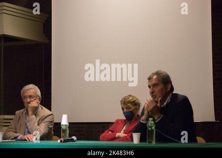 Ferrara, Emilia Romagna, Italien. 30. September 2022. Der Journalist Mario Calabresi ist zu Gast beim Festival des internationalen Magazins in Ferrara. (Bild: © Carlo Verbani/Pacific Press via ZUMA Press Wire) Stockfoto