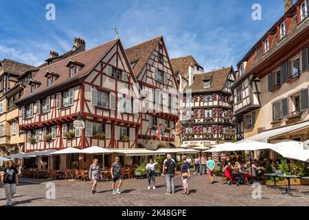 Fachwerkhäuser in der Altstadt von Colmar, Elsass, Frankreich | Fachwerkhäuser in der Altstadt von Colmar, Elsass, Frankreich Stockfoto
