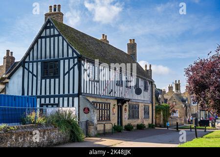 Oliver Cromwell’s House (derzeit das Touristeninformationszentrum) an der St Mary’s Street in Ely, Cambridgeshire, England, Großbritannien Stockfoto