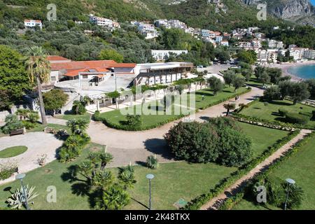 Sveti Stefan, Monetenegro. Drohnenansicht. Stockfoto