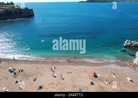 Sveti Stefan, Monetenegro. Drohnenansicht. Stockfoto