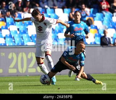 Neapel, Kampanien, Italien. 1. Oktober 2022. Während des italienischen Serie A Fußballmatches SSC Napoli gegen FC Turin am 01. Oktober 2022 im Diego Armando Maradona Stadium in Neapel.im Bild: Stanislav Lobotka vom SSC Napoli. (Bild: © Fabio Sasso/ZUMA Press Wire) Bild: ZUMA Press, Inc./Alamy Live News Stockfoto