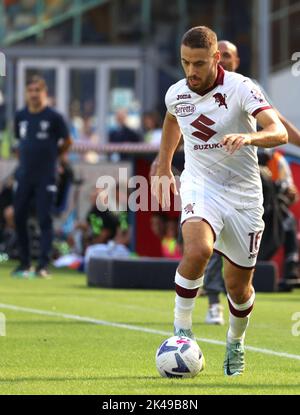 Neapel, Kampanien, Italien. 1. Oktober 2022. Während des italienischen Serie-A-Fußballmatches SSC Napoli gegen FC Turin am 01. Oktober 2022 im Diego Armando Maradona Stadium in Neapel.in Bild: Nikola Vlasic (Bildquelle: © Fabio Sasso/ZUMA Press Wire) Bildquelle: ZUMA Press, Inc./Alamy Live News Stockfoto