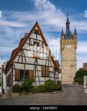 Huser Mit Turm