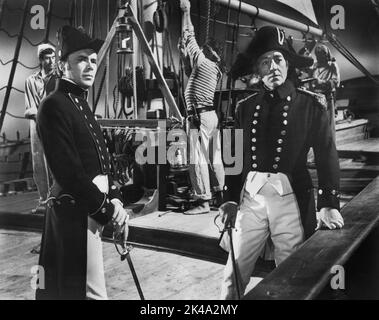 Dirk Bogarde, Alec Guinness, am Set des British Film, 'H.M.S. Defiant“, US-Titel, „Damn the Defiant!“, Columbia Pictures, 1962 Stockfoto