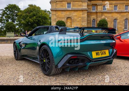 Aston Martin Vantage F1 Edition Roadster zum Gedenken an die Rückkehr von Aston Martin in die Formel 1 nach 61 Jahren. Stockfoto