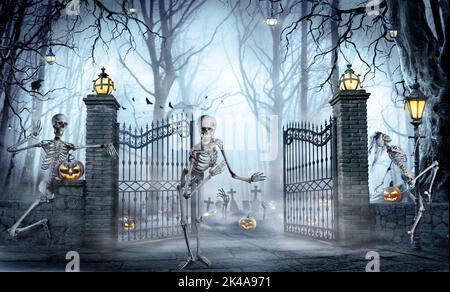 Halloween - Skelett Einladung Einer Zombies-Party auf dem Friedhof Stockfoto