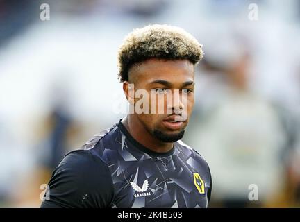Wolverhampton's Adama Traore macht sich vor dem Premier League-Spiel im Londoner Stadion warm. Bilddatum: Samstag, 1. Oktober 2022. Stockfoto