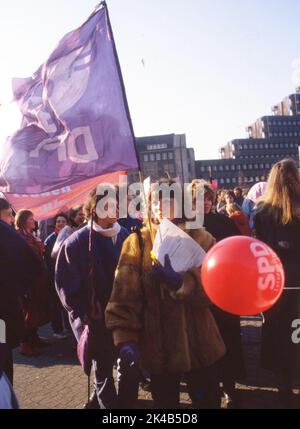 Für Gleichberechtigung. Hier auf 7. 3. 1987 in Dortmund, Dortmund. Internationaler Frauentag Stockfoto