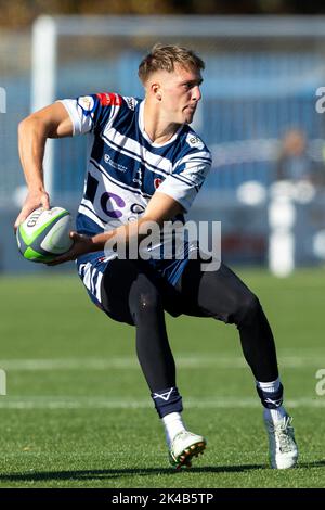 Louis Brown von Coventry Rugby während des Meisterschaftsspiels Coventry Rugby gegen Ealing Trailfinders in der Butts Park Arena, Coventry, Großbritannien, 1.. Oktober 2022 (Foto von Nick Browning/News Images) Stockfoto