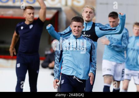 1.. Oktober 2022; New Douglas Park, Hamilton, Schottland: Scottish Championship Football, Hamilton Academical gegen Dundee; Luke McCowan von Dundee war nach einer Verletzung wieder im Team von Dundee Stockfoto