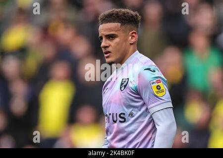 Max Aarons #2 von Norwich City während des Sky Bet Championship Spiels Blackpool gegen Norwich City in der Bloomfield Road, Blackpool, Großbritannien, 1.. Oktober 2022 (Foto von Mark Cosgrove/News Images) Stockfoto