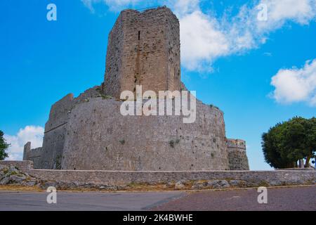 Die normannische schwäbische aragonesische Burg in Monte Sant Angelo, Italien Stockfoto