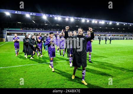 Beerschots Nokkvi Thorisson feiert am Samstag, 01. Oktober 2022, am 7. Tag der ersten Division der belgischen Meisterschaft 2022-2023, ein Fußballspiel zwischen Beerschot VA und KMSK Deinze in Antwerpen. BELGA FOTO TOM GOYVAERTS Stockfoto