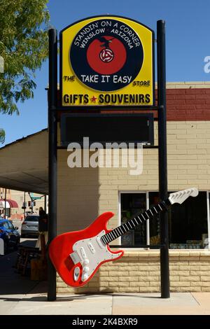 Der Take IT Easy Store auf der US 66 in Winslow, Arizona Stockfoto